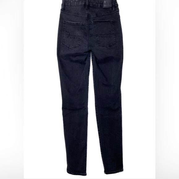 American Eagle outfitters- Curvy High-Rise Jegging - Picture 3 of 9